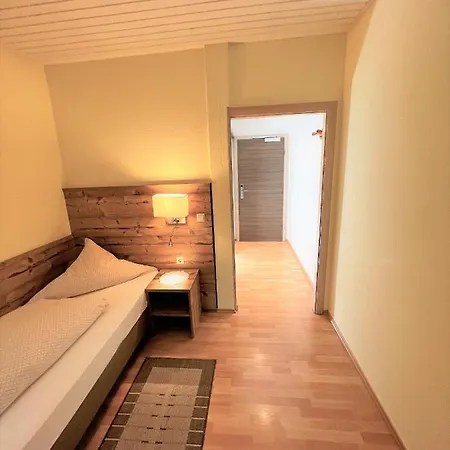 Guest house Wildkraeuter-gasthof Linde Loeffingen