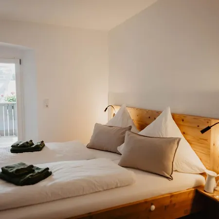 Wildkraeuter-gasthof Linde Guest house Loeffingen