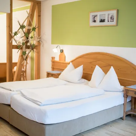 Wildkraeuter-gasthof Linde Penzion 3*