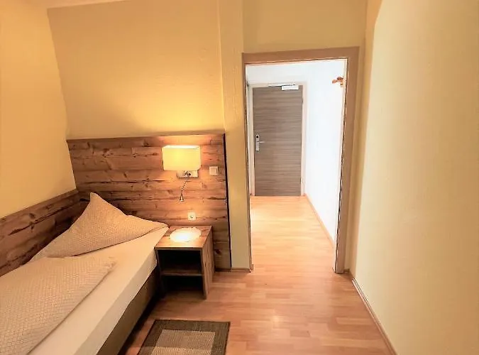 Konukevi Wildkraeuter-gasthof Linde Löffingen